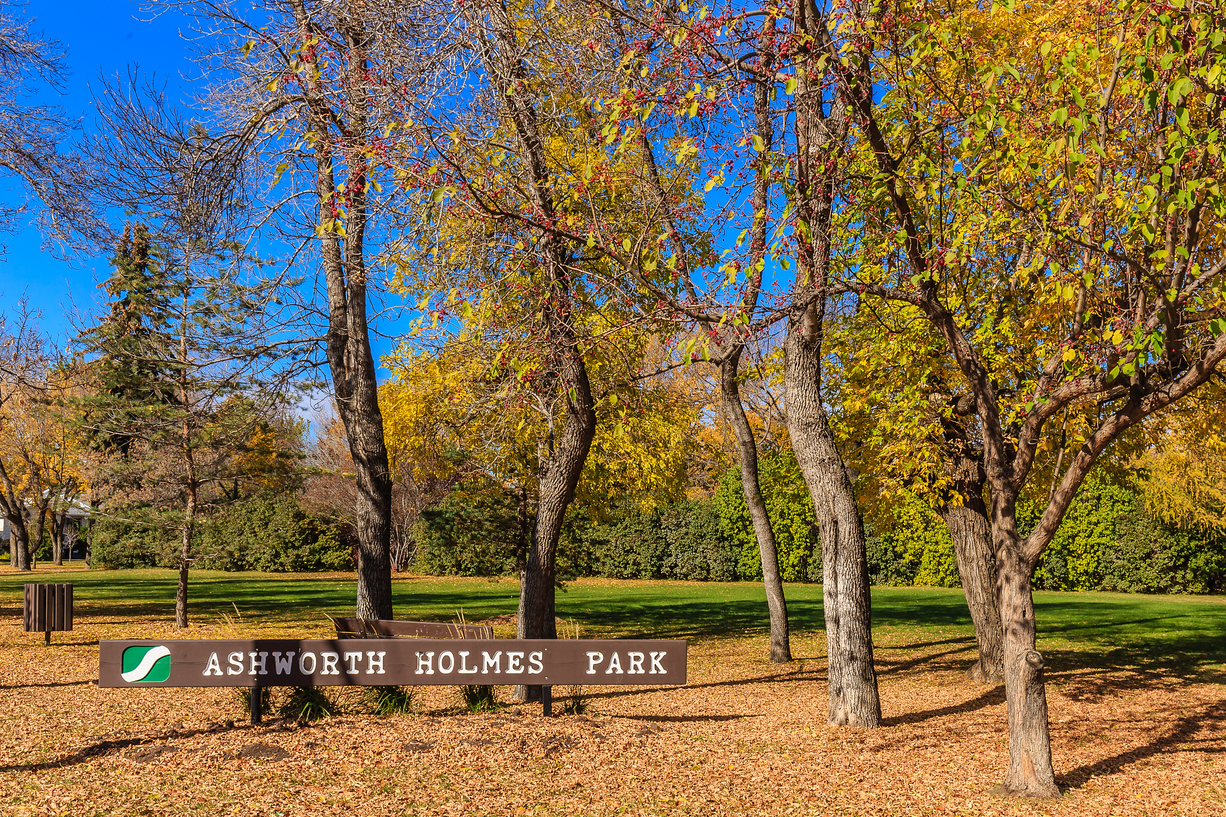 Ashworth Holmes Park is located in the Caswell Hill neighborhood of Saskatoon.